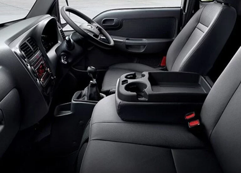 Kia K2500 Interior 2