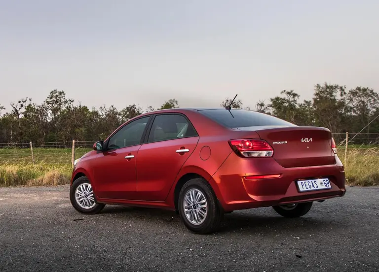Kia Pegas (6)