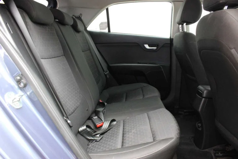 2021 KIA RIO 1