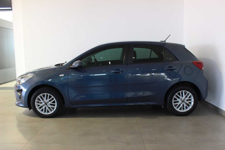 2021 KIA RIO 1