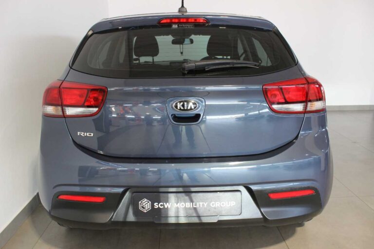 2021 KIA RIO 1