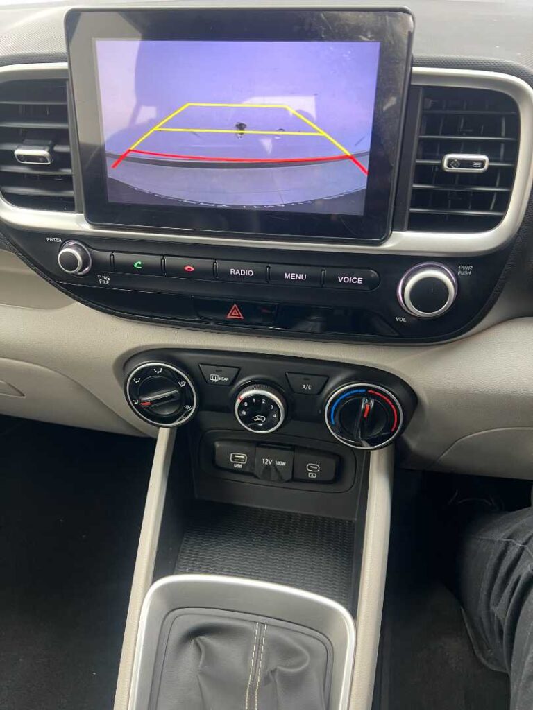 2023 HYUNDAI VENUE 1