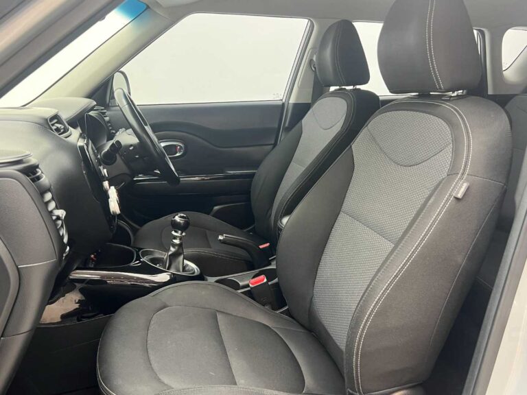 2019 KIA SOUL 1