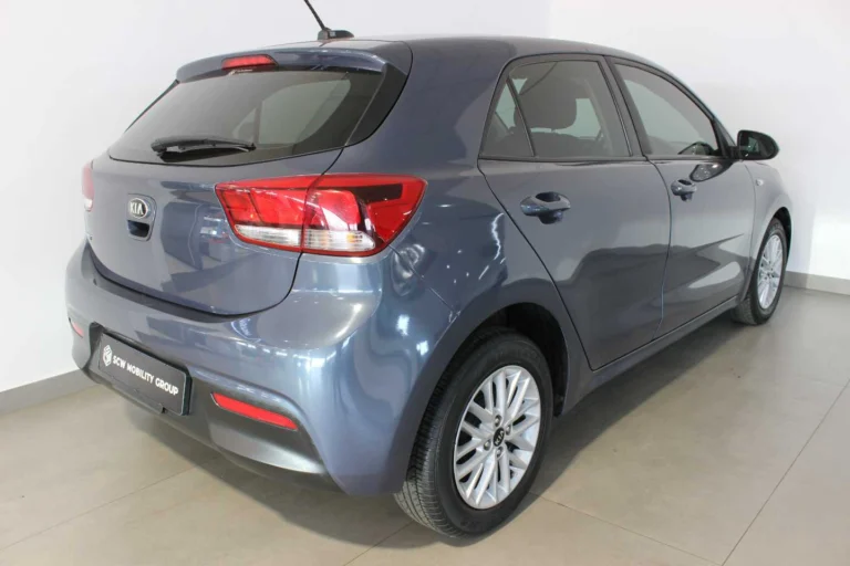 2021 KIA RIO 1