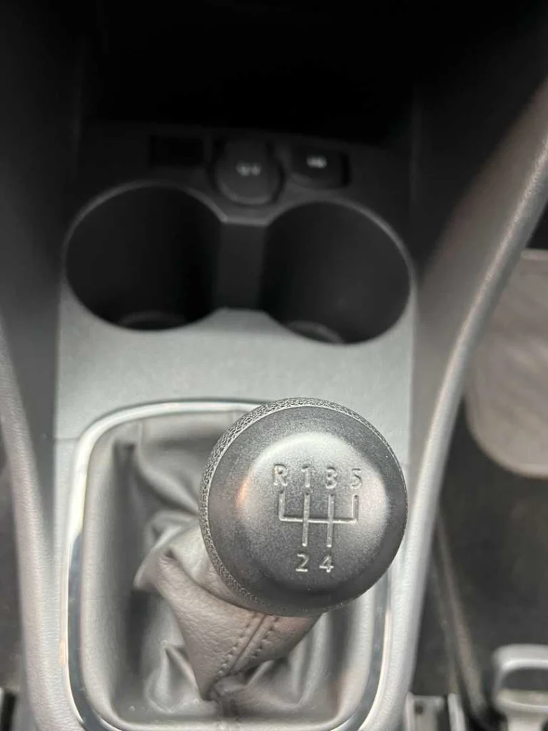 2025 VOLKSWAGEN POLO VIVO 1