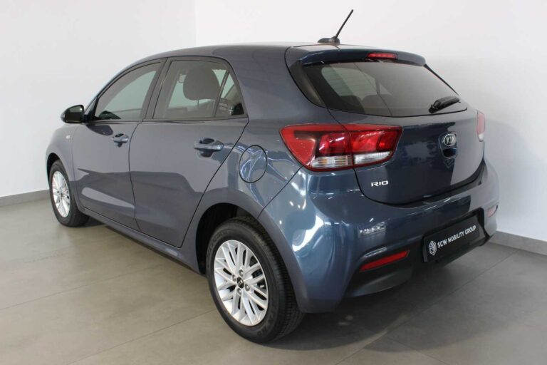 2021 KIA RIO 1