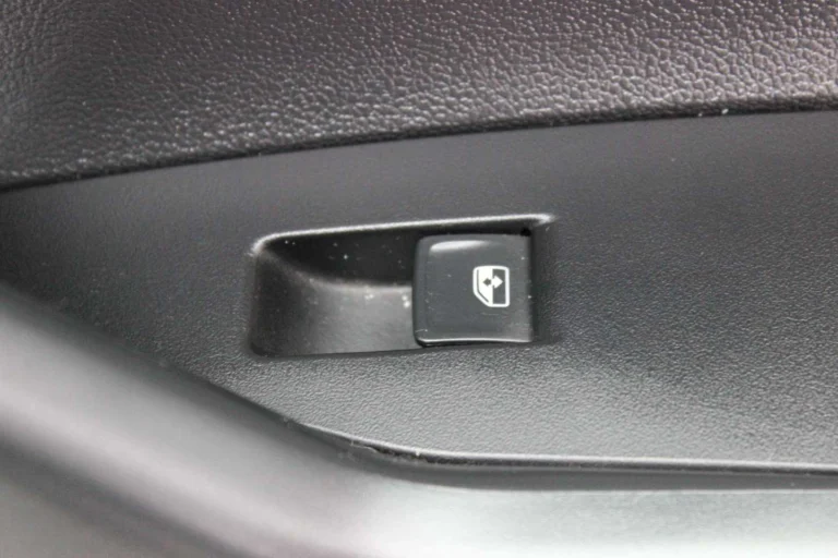2025 VOLKSWAGEN POLO 1