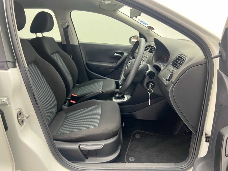 2025 VOLKSWAGEN POLO VIVO 1