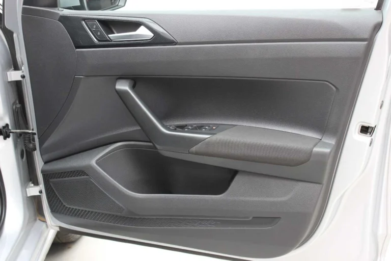 2025 VOLKSWAGEN POLO 1