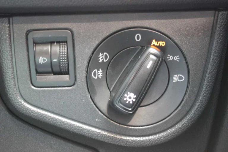 2025 VOLKSWAGEN POLO 1