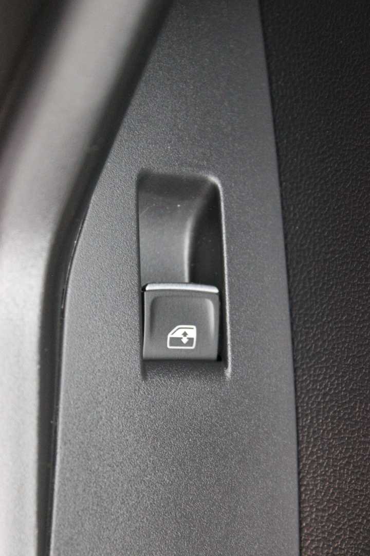 2023 VOLKSWAGEN T-CROSS 1