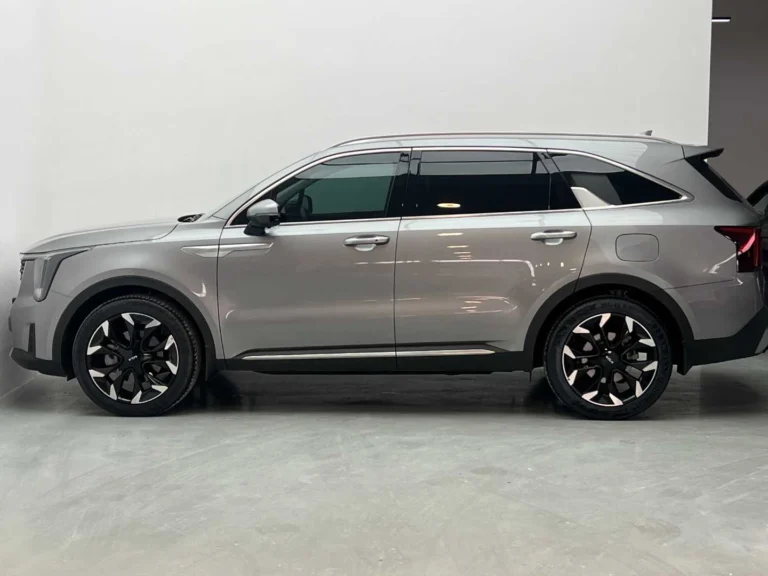 2025 KIA SORENTO 2