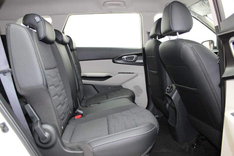 2026 KIA CARENS 1