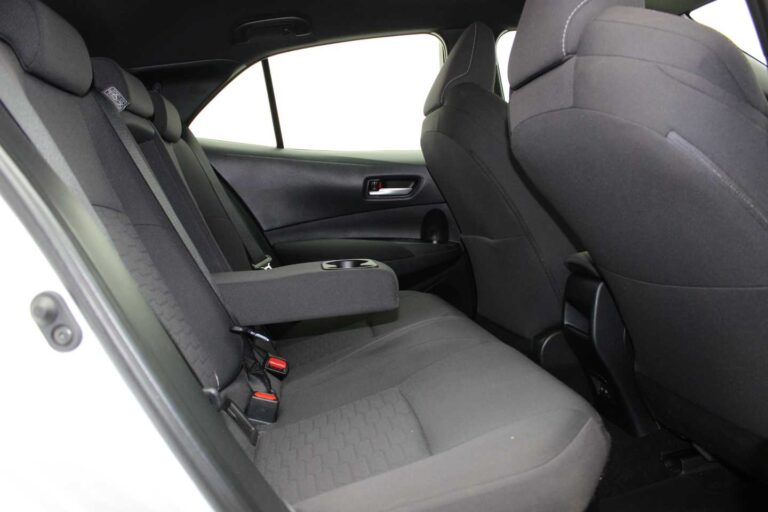 2025 TOYOTA COROLLA 1