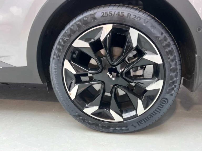 2025 KIA SORENTO 2