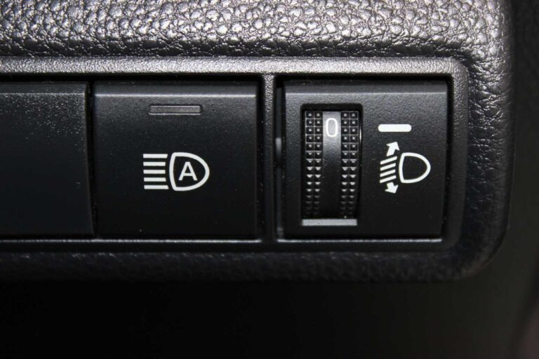 2025 TOYOTA COROLLA 1