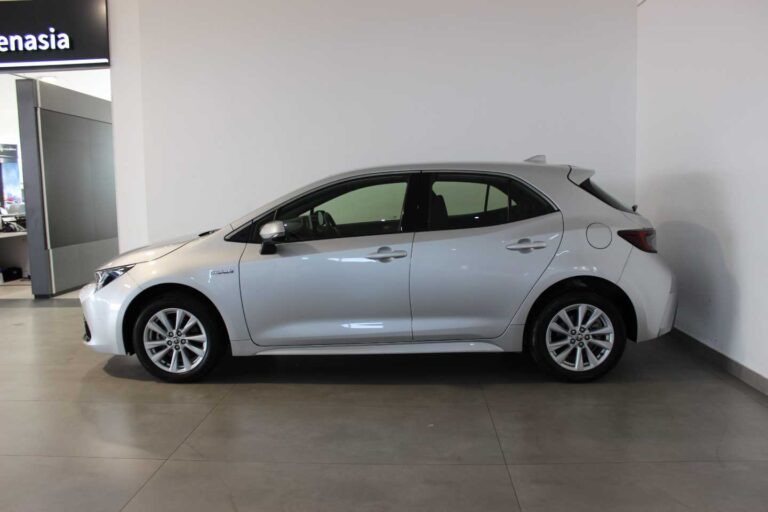 2025 TOYOTA COROLLA 1