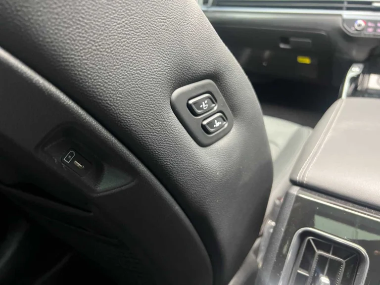 2025 KIA SORENTO 2