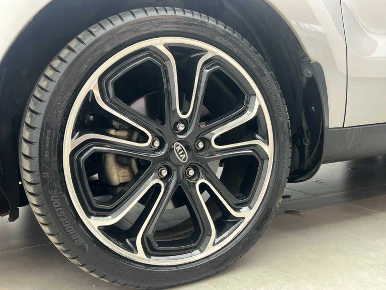 2019 KIA SOUL 1